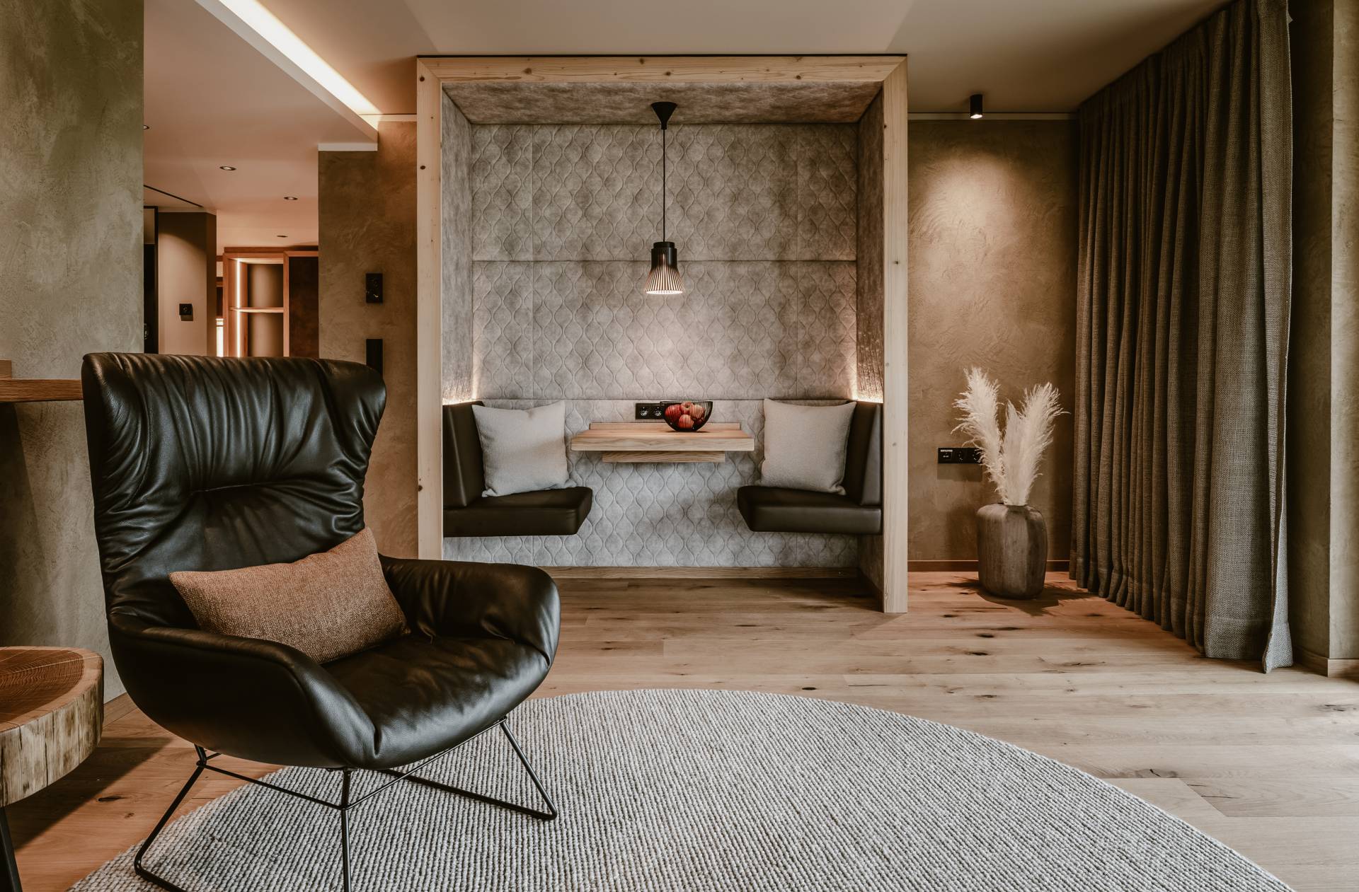 Sitznische in Hotelzimmer