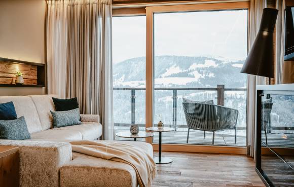 Wohnzimmer der Suite Nagelfluh im Winter