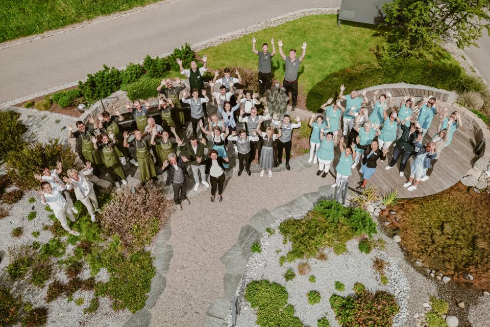 Das gesamte Mitarbeiter-Team des Hotels Bergkristall