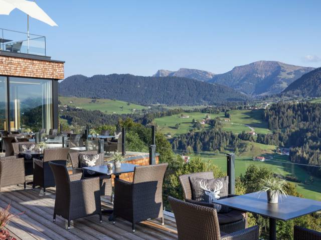 Terrasse mit Blick auf Allgäuer Alpen - Resort Bergkristall