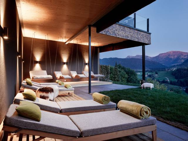 Outdoor-Living-Room - Resort Bergkristall