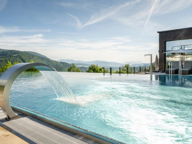 Infinity-Sport-Pool - Resort Bergkristall