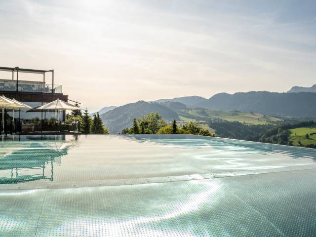 Infinity-Sport-Pool - Resort Bergkristall