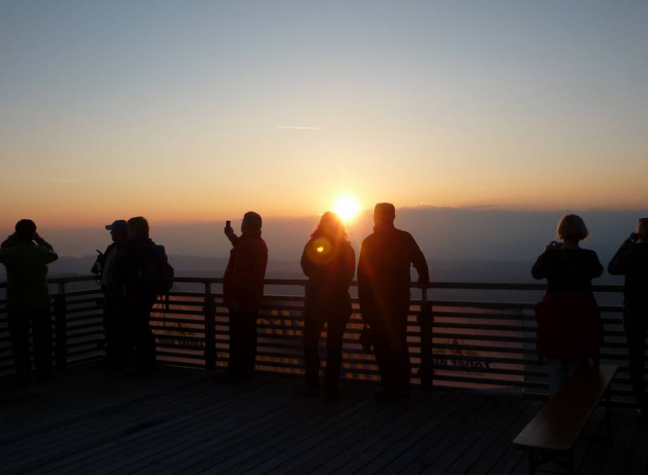 Unser Bergkristall-Geheimtipp: Sonnenuntergangsfahrt am Hochgrat – Blaue Stunde in den Bergen  Symbolfoto