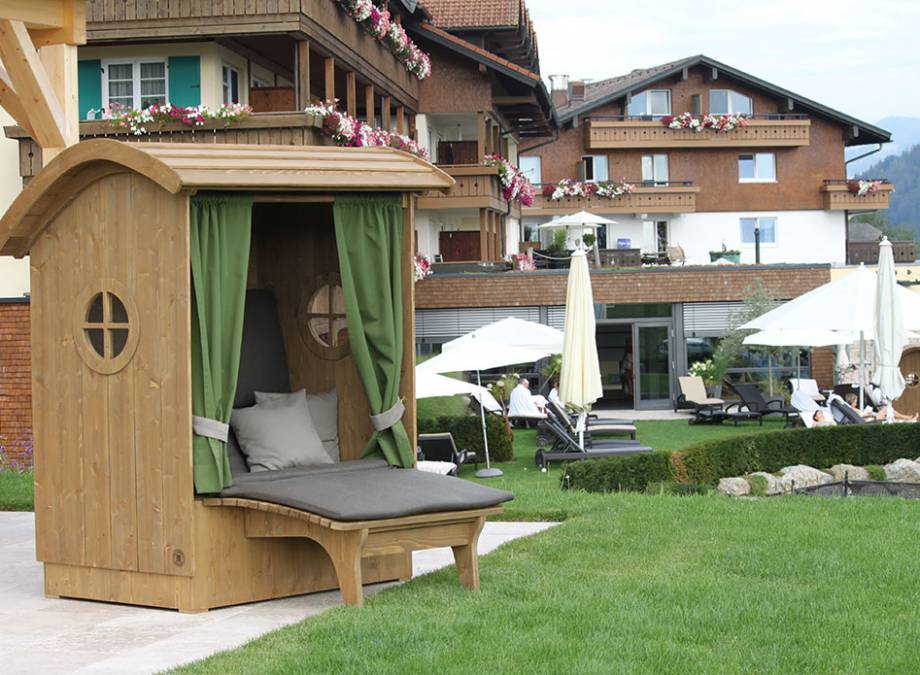 Sehnsucht nach Geborgenheit –  Die Bergkristall-Antwort: Alpenstrandkörbe Symbolfoto