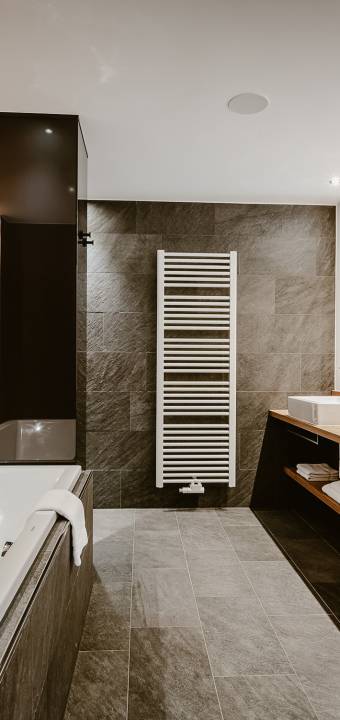 Badezimmer Suite im Resort Bergkristall