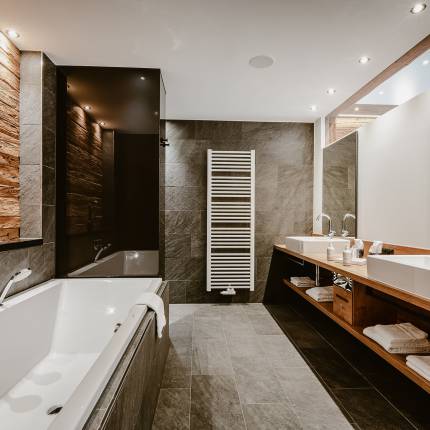 Badezimmer Suite im Resort Bergkristall