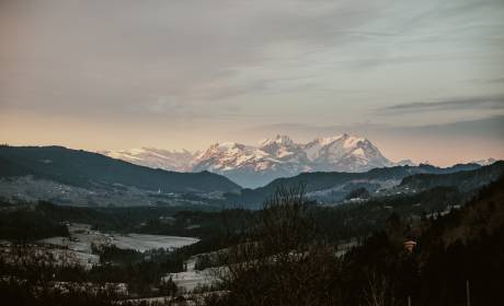 Blick Richtung Schweiz auf das Säntis-Massiv im Winter