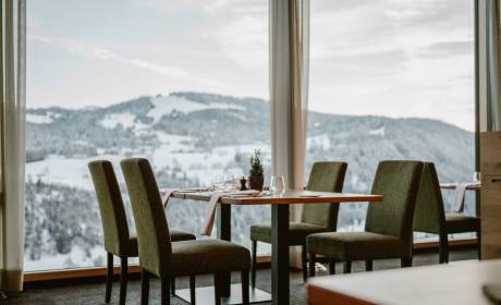 Panoramarestaurant im Winter im Genusshotel Bergkristall