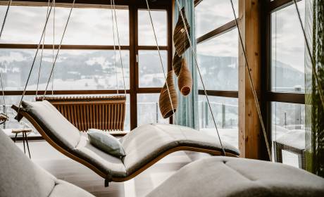Schwebeliegen im Wellnessbereich des Bergkristalls