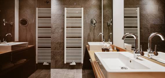 Badezimmer Hotelzimmer im Resort Bergkristall