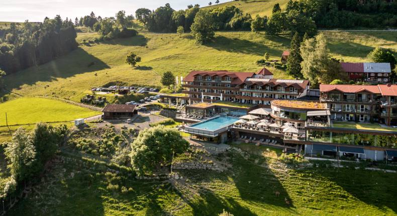 Außenansicht Hotel Bergkristall im Allgäu