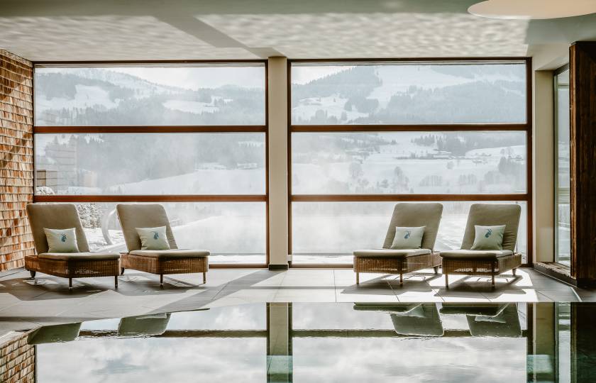Indoorpool im Hotel Bergkristall