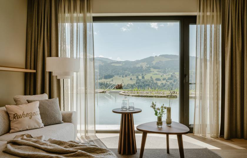 AUFWACHEN AM BERGSEE: DIE NEUEN SEESUITEN - Resort Bergkristall